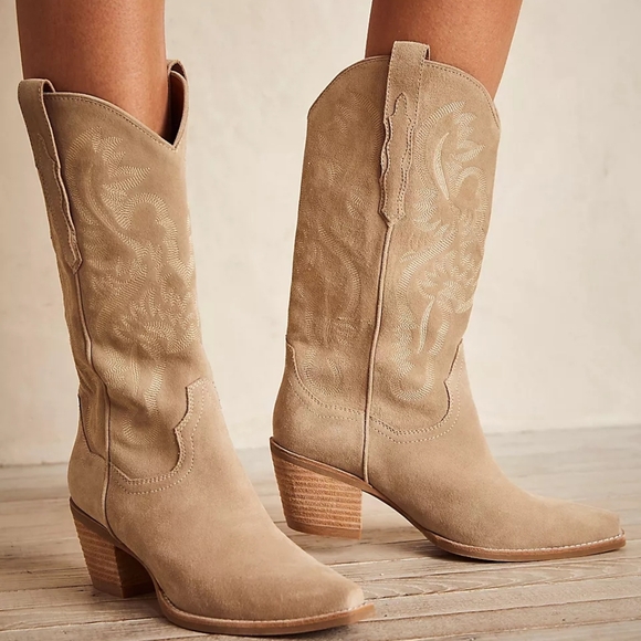 Jeffrey Campbell Shoes - Jeffrey Campbell Dagget Western Cowboy Boot, sand suede